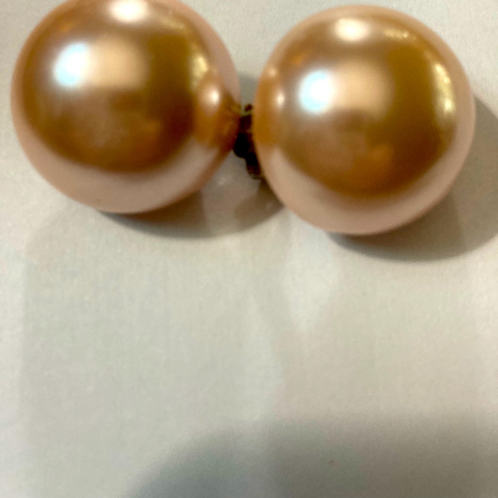 Pearl clip on earrings